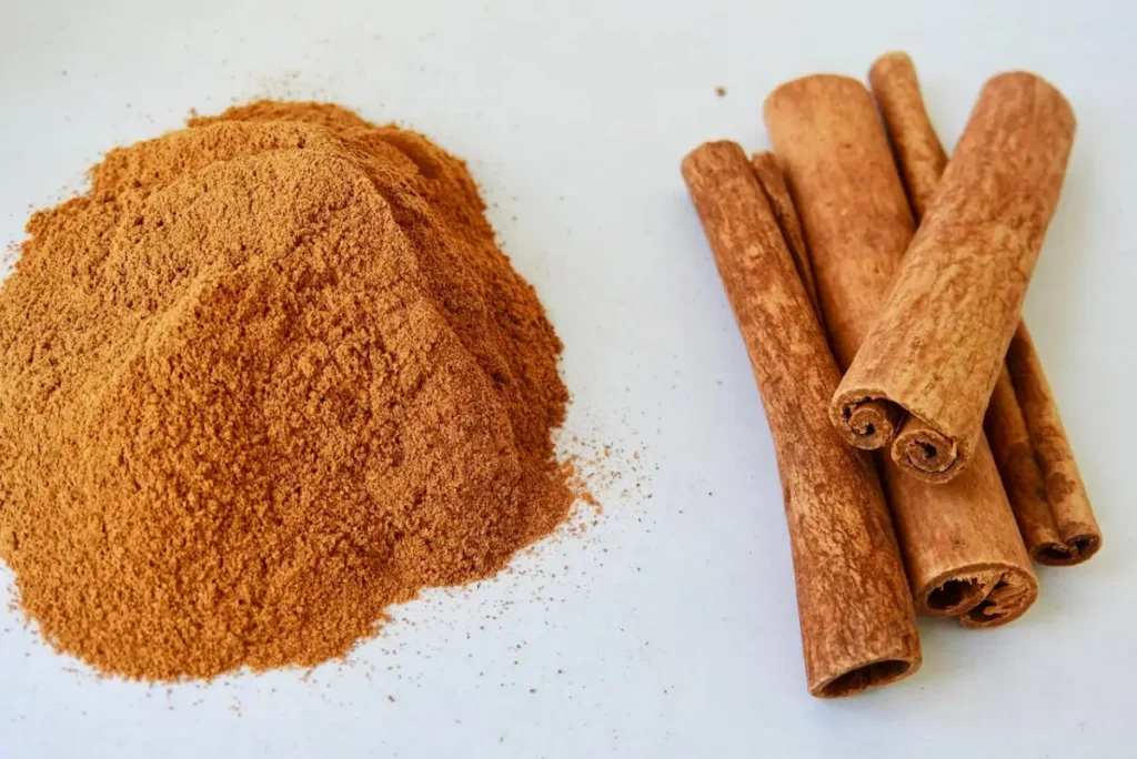 Kayu manis bubuk dan stick